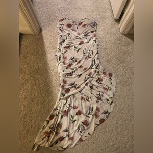 Brand new with tag Floral dress. Perfect for a beach wedding or vacation slay.